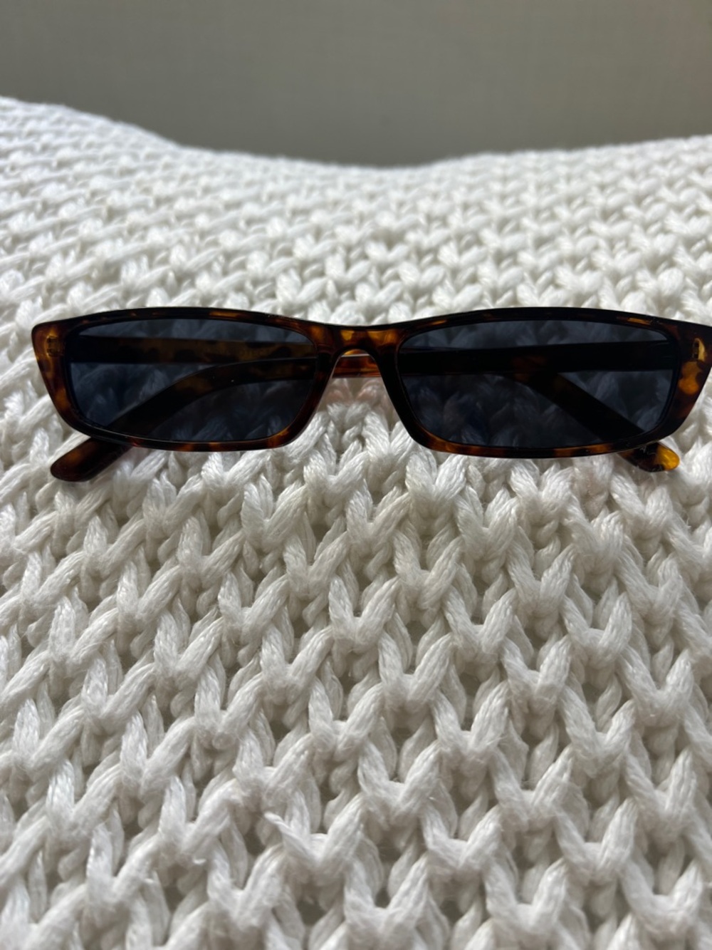 Women’s Tortoiseshell Rectangular Sunglasses with Dark Lenses